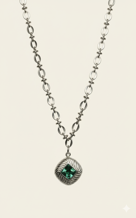 The Lumière Pendant Necklace