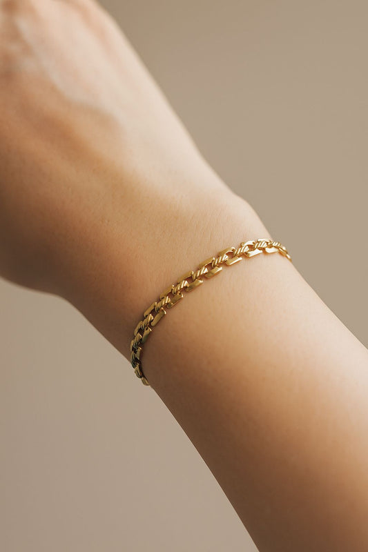 The Gilded Link